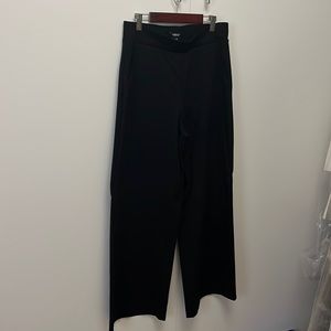 Jones & Co Wide leg pull on knit pants. Sz M Excellent condition!